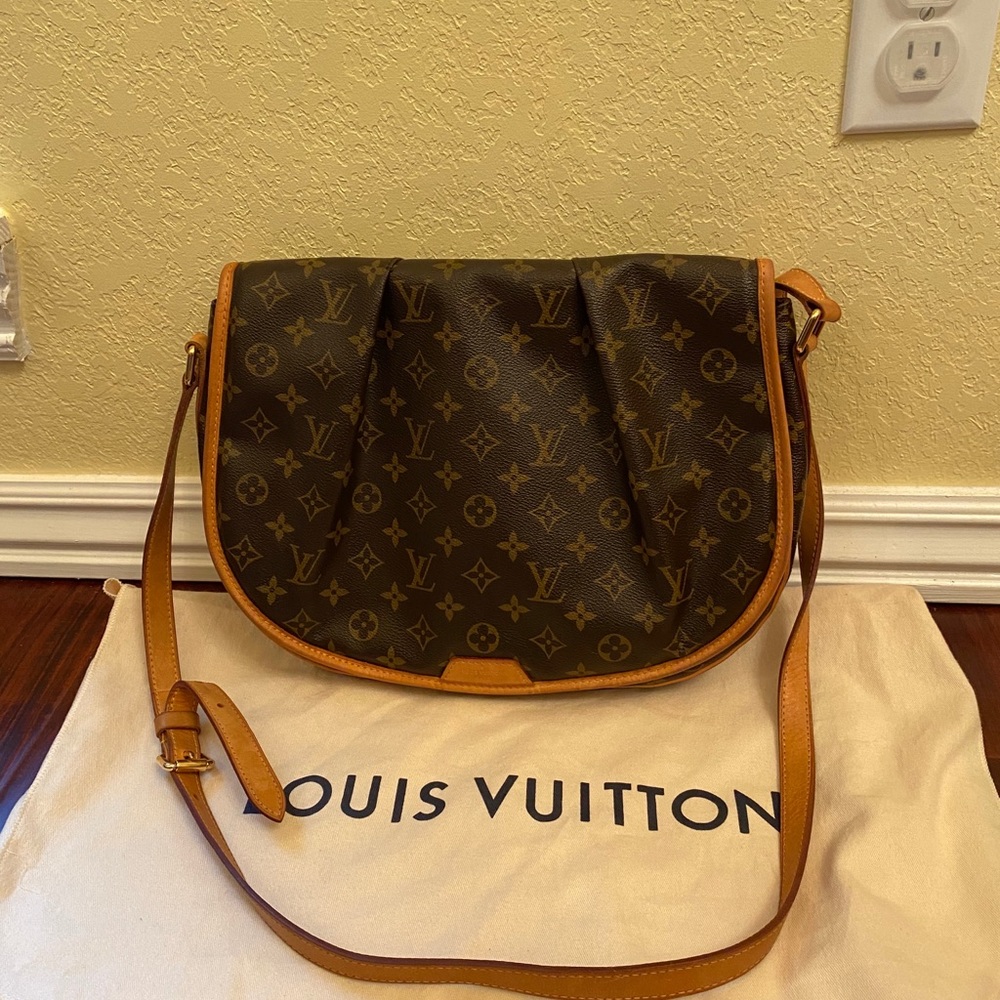 Authentic Louis Vuitton Monilmontant Bag